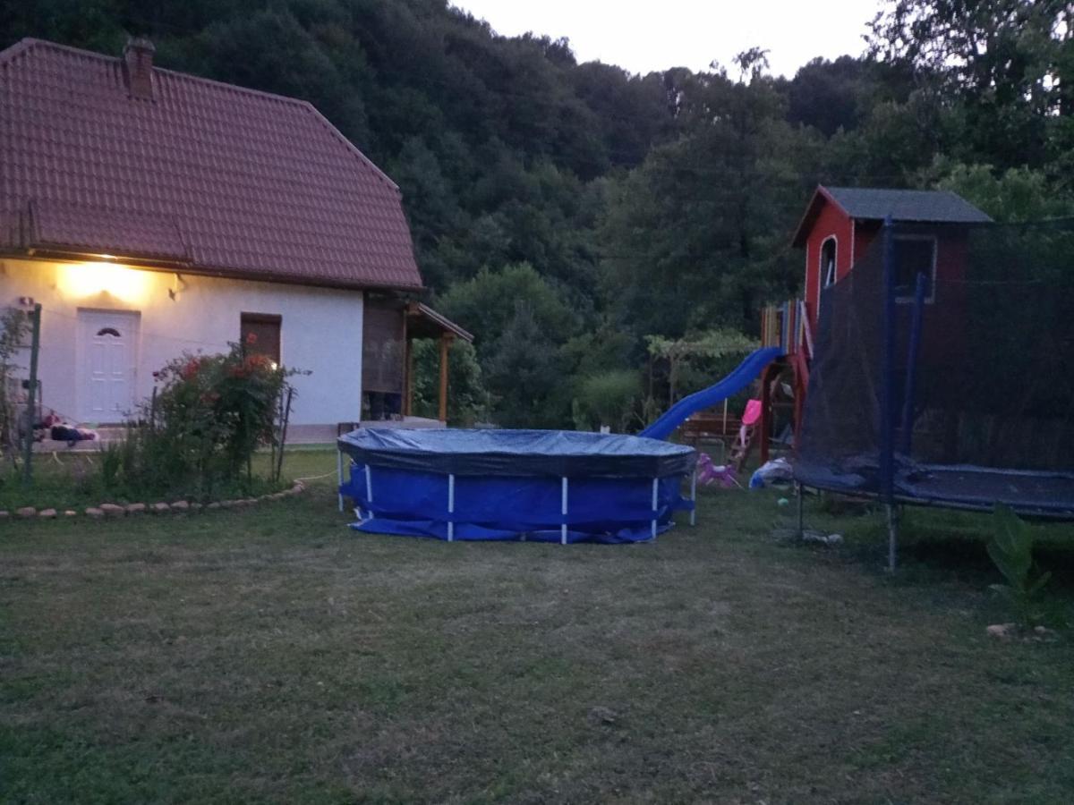 Cottage Forest Stream Visoko Exterior photo
